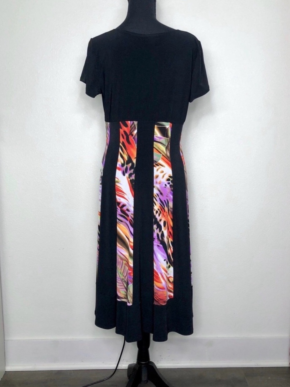Conrad C Short Sleeve Abstract Print Dress Petites